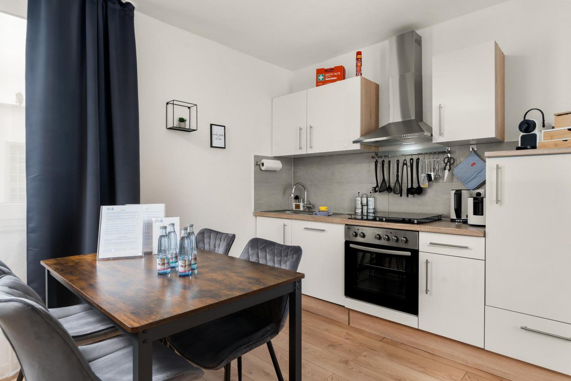 Free Living - City Design Apartments, Zentrum, Outlet, Balkon, Kueche Wolfsburg Exterior photo